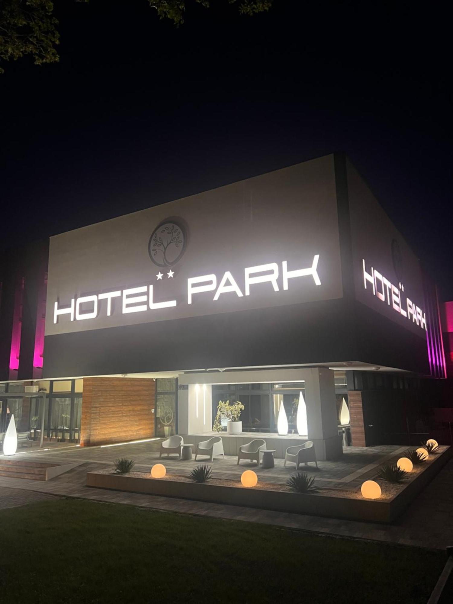 Hotel Park Опочно Экстерьер фото
